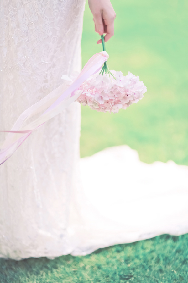 English Garden Wedding Inspiration | Bridal Musings feature | photo by Sanshine Photography | www.sanshinephotography.com | Hertfordshire and London Fine Art Wedding Photographer 