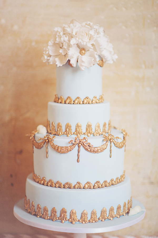 Fairytale Wedding Inspiration @ Blenheim Palace | You & Your Wedding feature | photo by Sanshine Photography | www.sanshinephotography.com | Hertfordshire and London Fine Art Wedding Photographer 